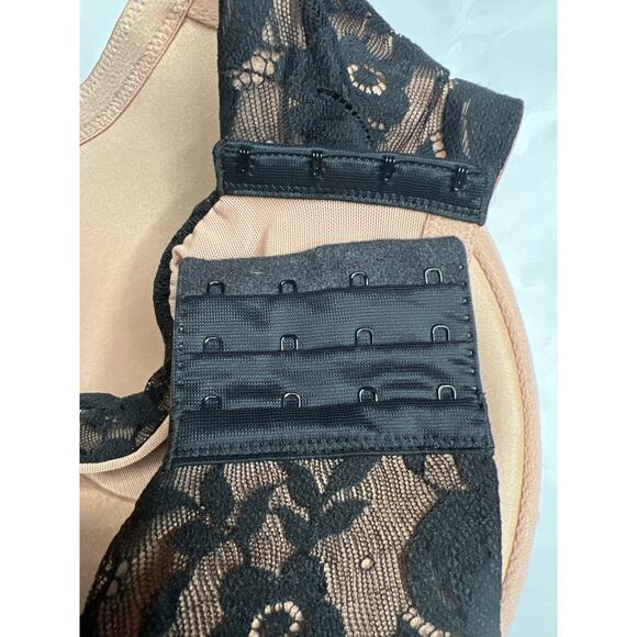 Torrid curve bra size 50 B black/beige Lacey 360 back smoothing lightly lined - Picture 4 of 8